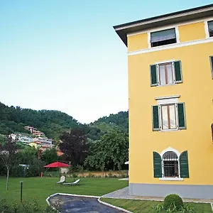 Mikeme 3*, Carrara Italië